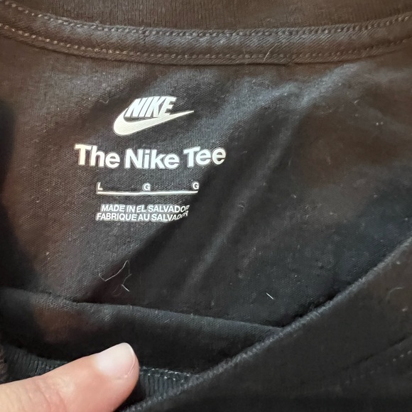 Reflective Nike Tee. Large. Worn once. - Picture 3 of 4